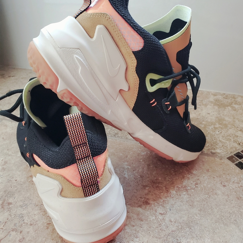 Mens Nike Zoom Moc